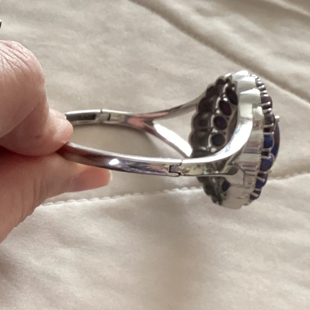 NWOT – Pure Stainless steel, Large round & oval Purple Dahlia bangle bracelet - Picture 15 of 16